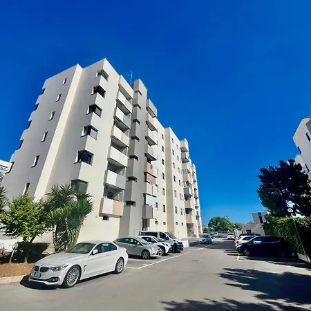 Apartamento Grandi Luxury *